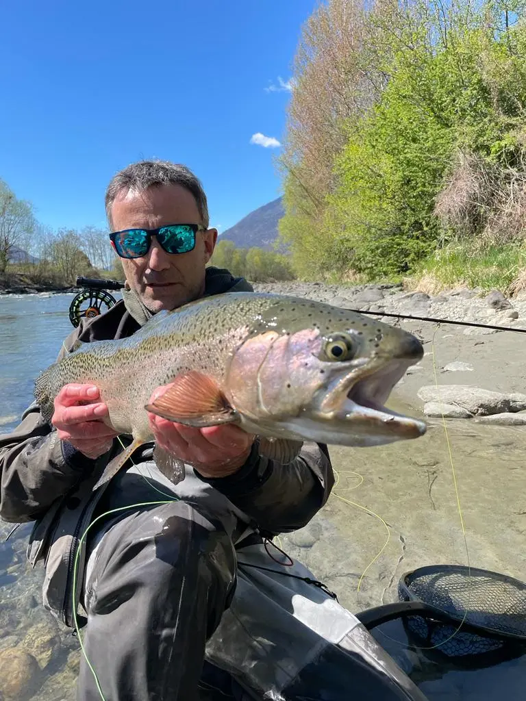 Ritratto di Franco, guida di pesca a mosca sul Lago di Como